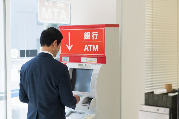 三井住友銀行カードローンのログイン方法と利用可能なサービス